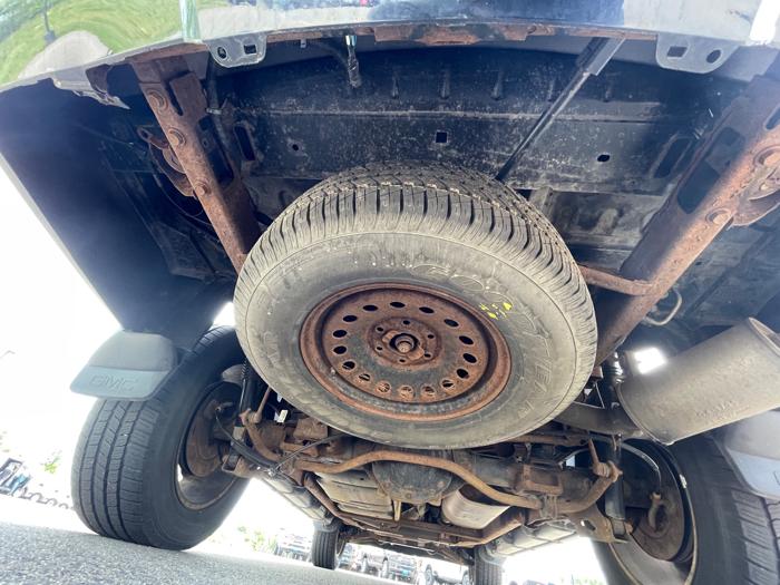 2008 gmc yukon-xl slt-2-1-2-ton-4wd with 199855 miles for sale near cohasset, minnesota 6c77c75e533449109b4eb78c5dbca793.jpeg