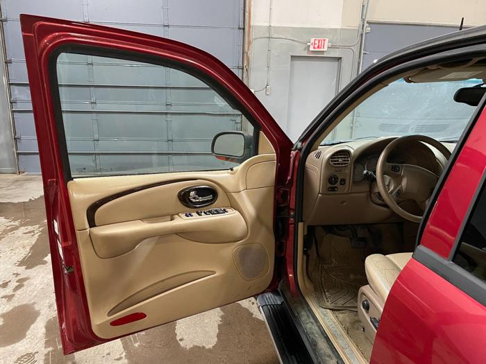 2004 Buick Rainier