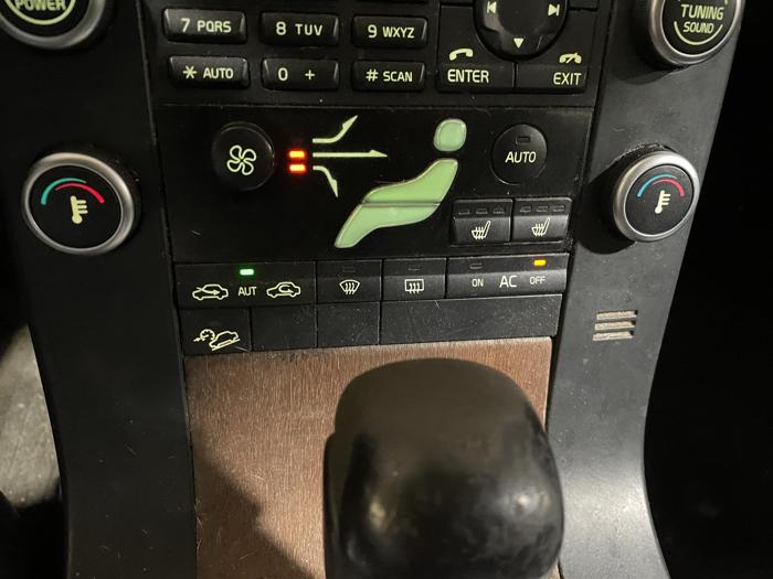 2010 volvo xc70 x with 216470 miles for sale near elk-river, minnesota 6cba52648cba44ac9e2c1092451e09e7.jpg