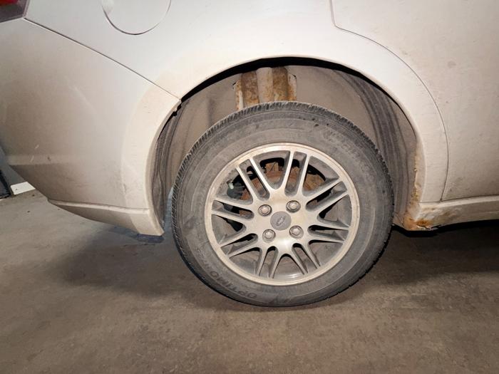 2010 ford focus se-sedan with 187365 miles for sale near elk-river, minnesota 6ccade4003bb4356bc32f7fc63d3d85b.jpeg