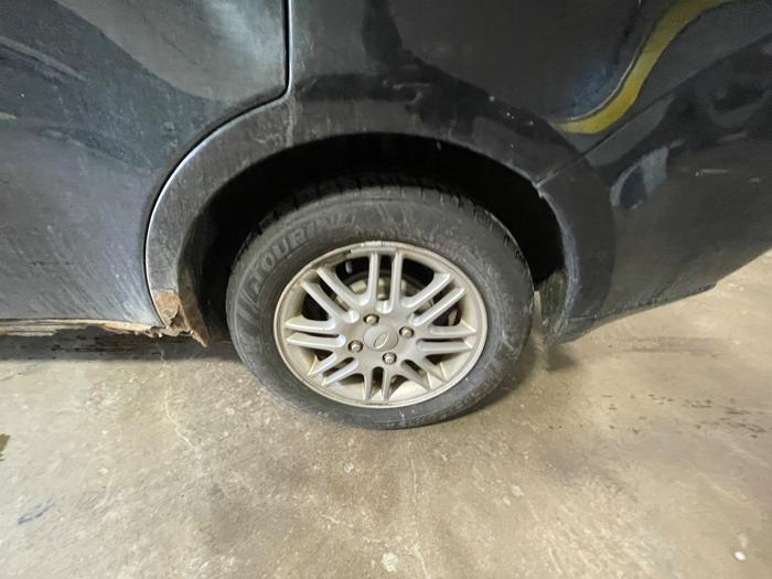 2009 ford focus se-sedan with 174309 miles for sale near elk-river, minnesota 6cf7df1b74cc4450a74e3e613cc0ce13.jpeg