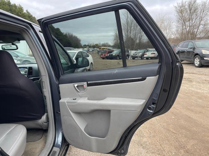 2007 hyundai santa-fe limited with 253969 miles for sale near elk-river, minnesota 6d07f8e638184882a9f11e898341d765.jpg
