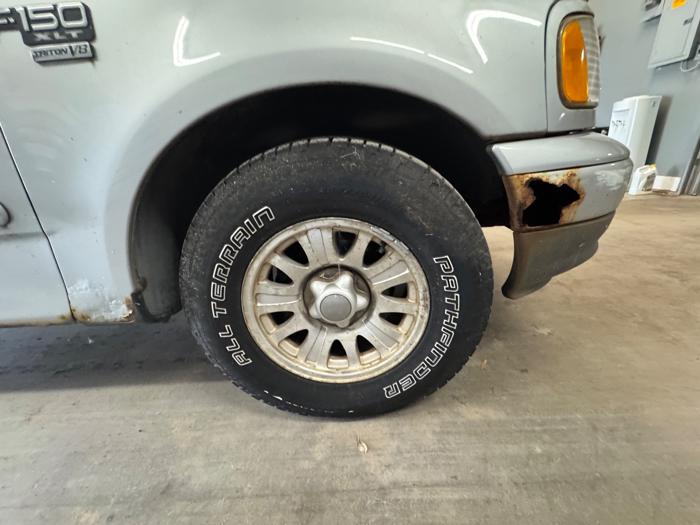 2002 ford f-150 xl-supercab-short-bed-2wd with 119291 miles for sale near elk-river, minnesota 6d3572f649404e19b96bb09cedfd28ee.jpeg