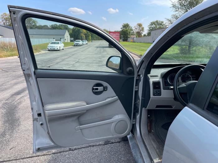2005 chevrolet equinox ls-awd with 129255 miles for sale near elk-river, minnesota 6d809a7186014d2aad6cc085507f5c45.jpeg
