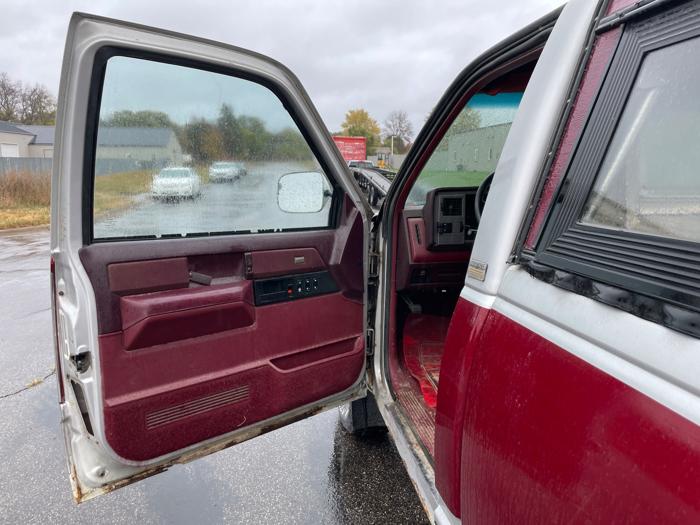 1989 chevrolet c-k-1500 reg.-cab-6.5-ft.-bed-4wd with 127298 miles for sale near elk-river, minnesota 6d8526a3b2a54a58ba2d3752075da2c3.jpeg