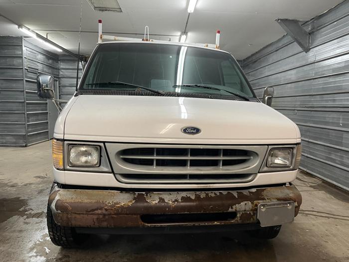 2000 ford e-250 with 144106 miles for sale near elk-river, minnesota 6d8cc3cbfb2e4a0181eab64fbf8edae5.jpg