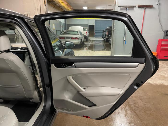 2015 volkswagen passat 1.8t-s with 112249 miles for sale near elk-river, minnesota 6da77c4a13714dc7a3956d9201842525.jpg