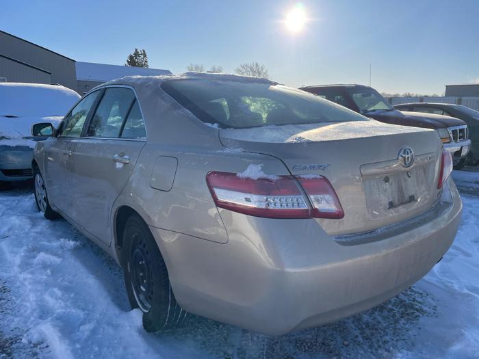 2011 toyota camry base with 203407 miles for sale near elk-river, minnesota 6e463649765f4ed8a5f2ef33ab199bdc.jpg