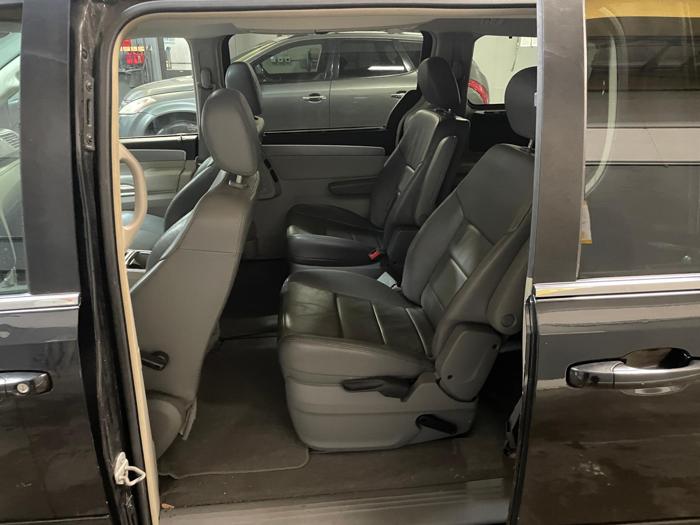 2009 volkswagen routan sel with 175091 miles for sale near elk-river, minnesota 6ea0c7b80dc94393aeb8327db047fd25.jpg