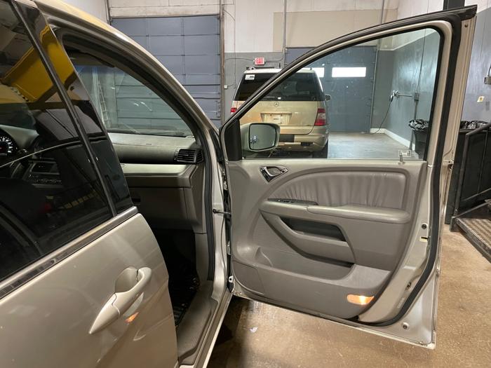 2008 honda odyssey ex-l-w--dvd with 193671 miles for sale near elk-river, minnesota 6eadad44ee6c4ef4a036775210d159ba.jpeg