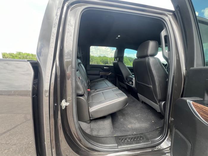 2020 chevrolet silverado-2500hd high-country-crew-cab-short-box-4wd with 54725 miles for sale near savage, minnesota 6ecd758603ec49e4913acef34d3c3040.jpeg