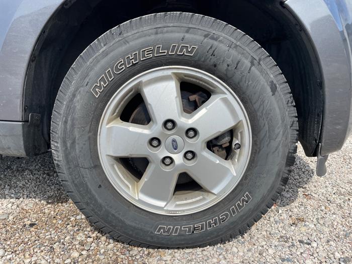 2011 ford escape xlt-4wd with 184816 miles for sale near elk-river, minnesota 6ee50bf84ae94e7ebb605a7e3a4b7834.jpeg