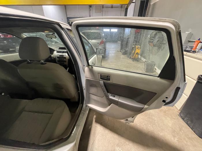 2009 ford focus se-sedan with 198044 miles for sale near elk-river, minnesota 6f5199011ef84ef690fefed4bdc6ce3d.jpeg