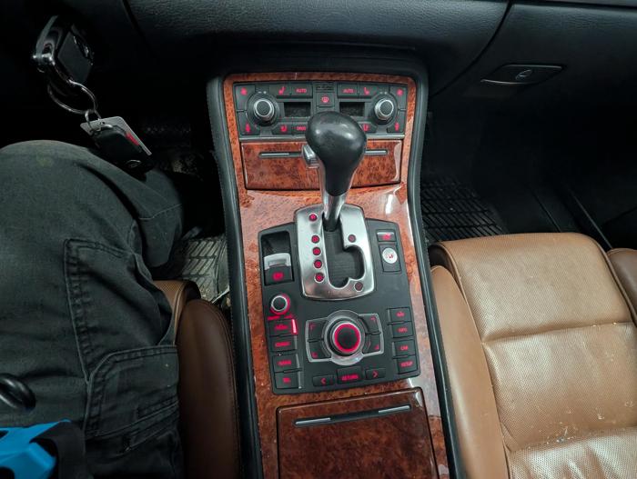 2008 audi a8 sedan with 195057 miles for sale near elk-river, minnesota 6f648315db8f442eb1df591d47e38e2e.jpg