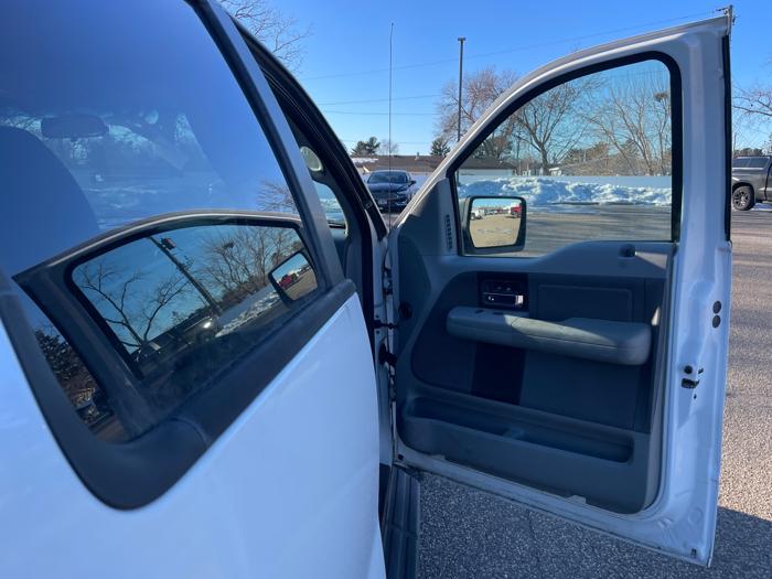 2005 ford f-150 xlt with 274535 miles for sale near fridley, minnesota 6fadd7f12a154745a3f79e8d9fd421ab.jpeg