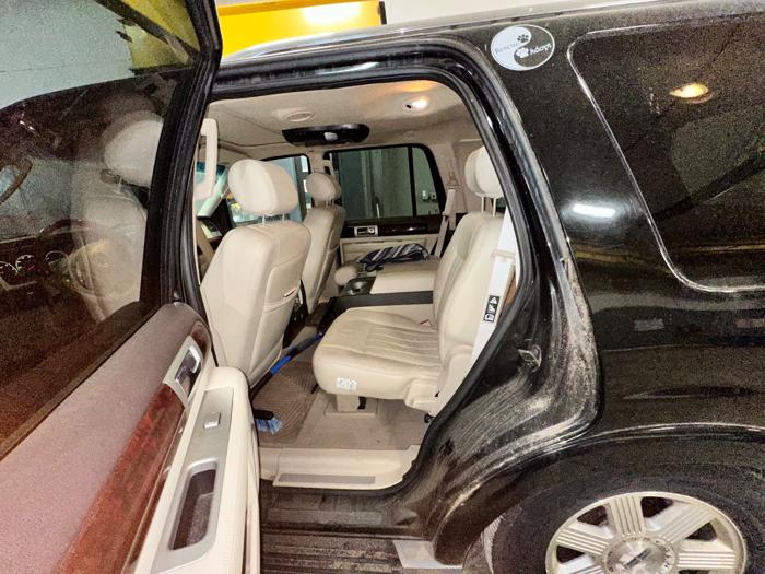 2003 lincoln navigator luxury-4wd with 90707 miles for sale near elk-river, minnesota 6fcc9e18b65b48fbbfb44d7f521c76be.jpeg
