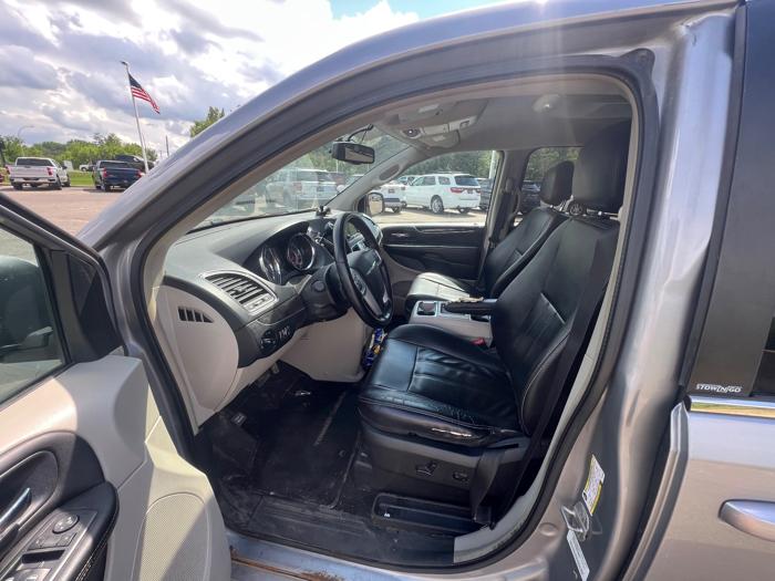 2013 chrysler town-&-country touring with 186361 miles for sale near savage, minnesota 6fdc8204ae3c4e0c8f697a078fdb3557.jpeg