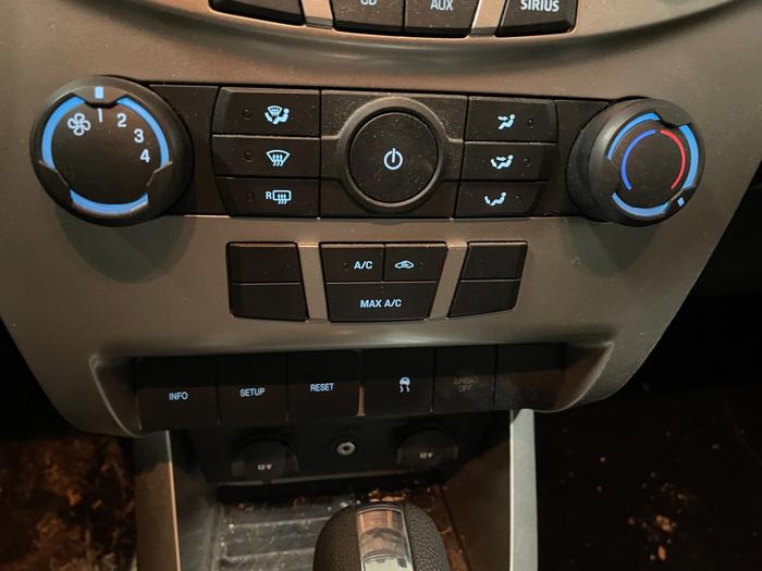 2010 ford focus se with 153093 miles for sale near elk-river, minnesota 704deccb2c4c47febded90f3793b0281.jpg