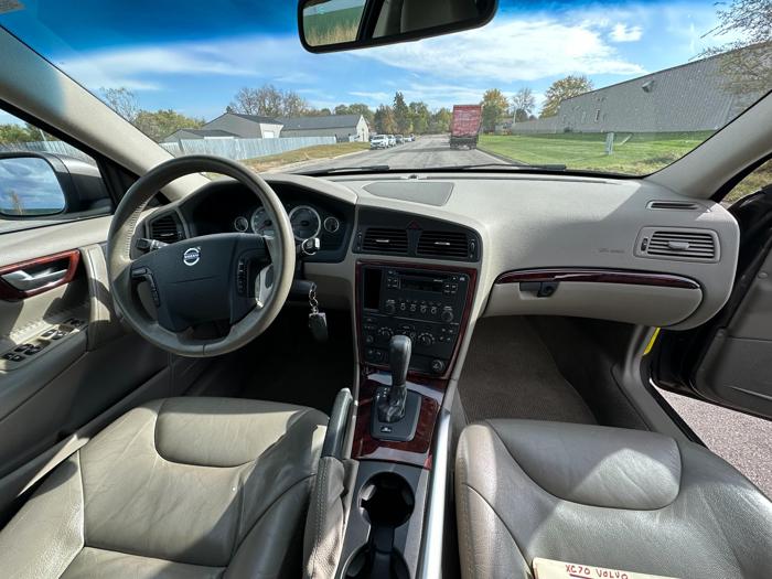 2007 volvo xc70 cross-country with 147108 miles for sale near elk-river, minnesota 706933c6ec4f42f6907f8987a9a7923f.jpg