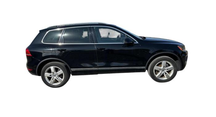 2013 volkswagen touareg vr6-lux with 164287 miles for sale near elk-river, minnesota 708199831f0a4cdc8a8142f3b0b1b222.jpg