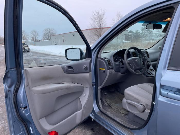 2012 kia sedona with 200624 miles for sale near elk-river, minnesota 708550a8faf947f1b3fddd3be865b053.jpg