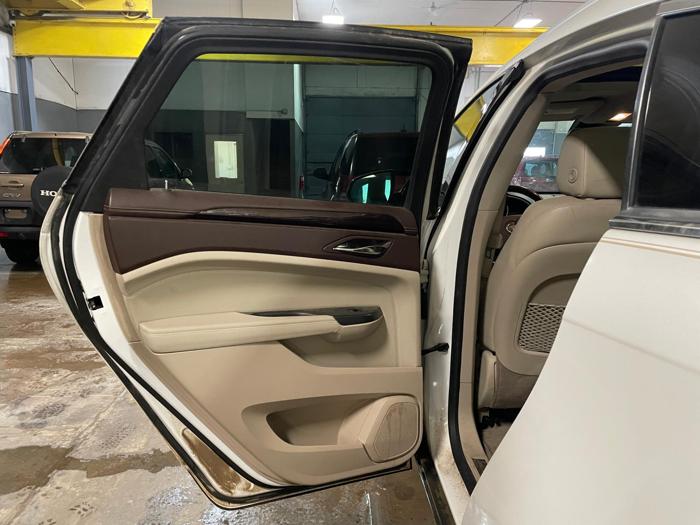 2012 cadillac srx luxury with 137677 miles for sale near elk-river, minnesota 70c8d408793749fca54b57892002201d.jpg