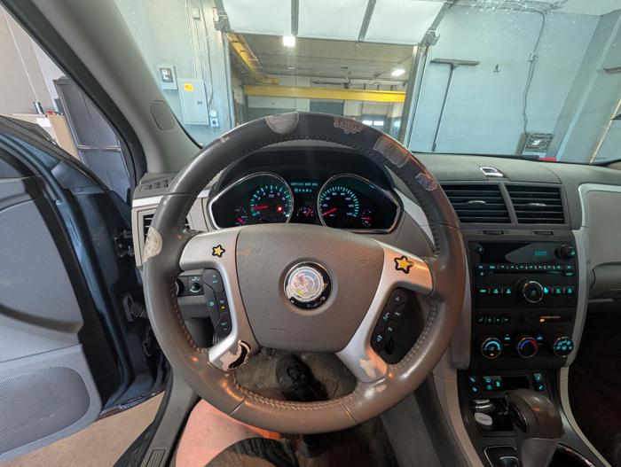 2011 chevrolet traverse lt-awd with 201771 miles for sale near elk-river, minnesota 713a7697102d4131a1891e55ffca54f7.jpg