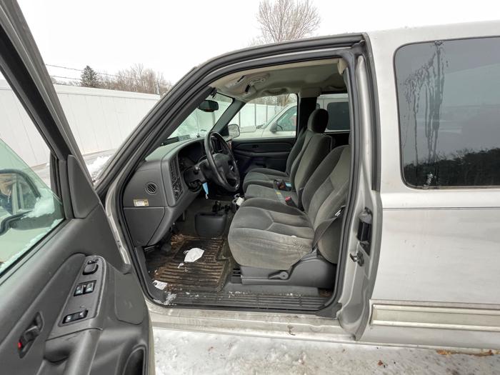 2004 chevrolet silverado-1500 ext.-cab-short-bed-4wd with 157564 miles for sale near elk-river, minnesota 7151e96b56624a32b73e51c8c03ec1b6.jpeg