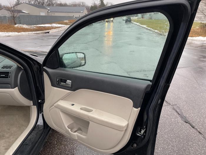 2007 ford fusion se with 167385 miles for sale near elk-river, minnesota 715b227f884f4c3c82cffa15f0585d65.jpg