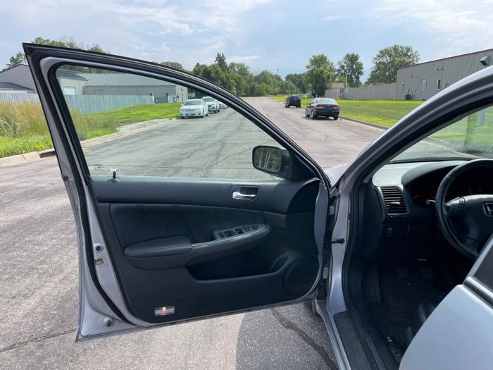 2004 honda accord ex-sedan with 137365 miles for sale near elk-river, minnesota 71602b2ee46341a7ab708119804a326e.jpeg