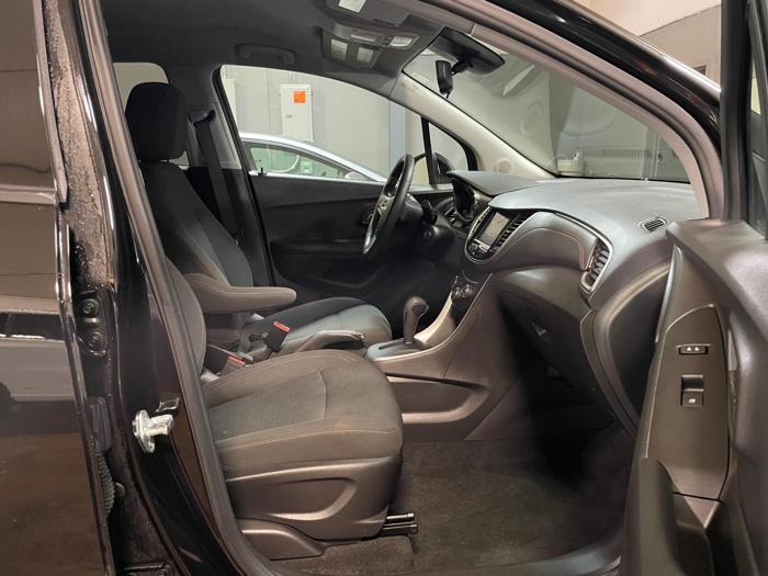 2022 chevrolet trax ls with 23573 miles for sale near elk-river, minnesota 71608f6ab4d4462f97079f1b8d378743.jpg