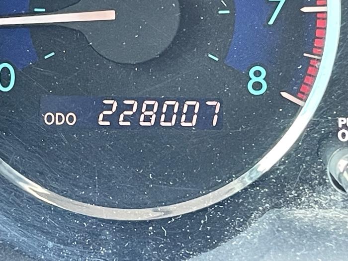 2006 toyota sienna le-7-passenger with 228007 miles for sale near elk-river, minnesota 71670a45ab804c5a92cc5ce48187f397.jpeg
