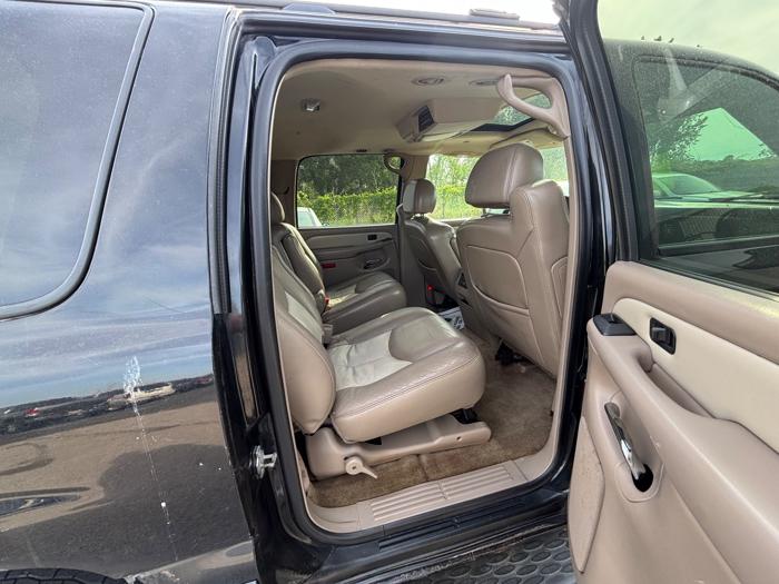 2006 gmc yukon-denali xl-awd with 316662 miles for sale near savage, minnesota 71678341c26e4ecfb7edb7a6b40b6096.jpeg