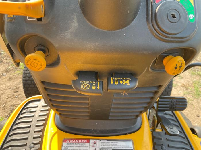 2005 lt1045 46-inch with-bagger-cub-cadet with 653 miles for sale near elk-river, minnesota 718d807dc030440494782af126dd3066.jpeg