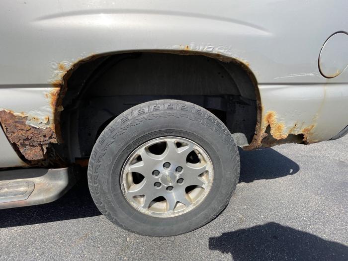 2004 chevrolet avalanche 1500-4wd with 252649 miles for sale near clearwater, minnesota 71b12cef89eb4cd089897c64416d2334.jpeg