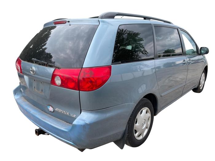 2006 toyota sienna le-7-passenger with 256681 miles for sale near elk-river, minnesota 72112120c5014f90b664aad8089e08f8.jpg