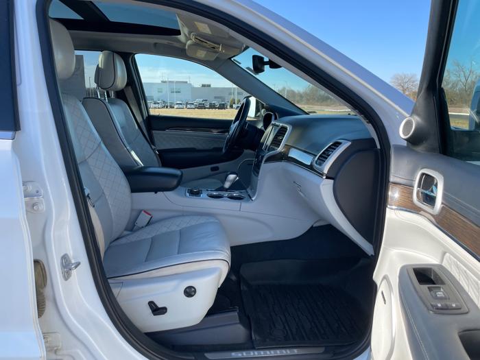 2018 jeep grand-cherokee summit-4wd with 160031 miles for sale near rochester, minnesota 722f346458b84d758ca4c9577d1168c7.jpeg