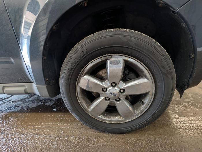 2009 ford escape limited-fwd-v6 with 198732 miles for sale near elk-river, minnesota 72355b3dba4b4f459bcce85eec891d96.jpg