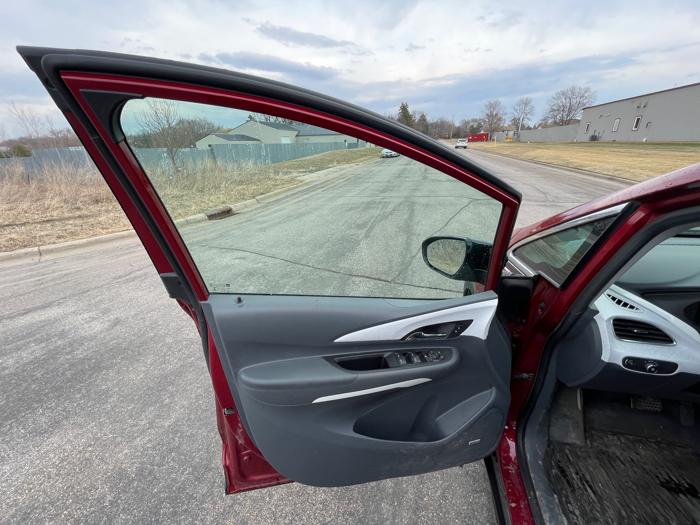 2018 chevrolet bolt-ev premier with 111156 miles for sale near elk-river, minnesota 727ea49378614b23a410674c7539b96b.jpeg