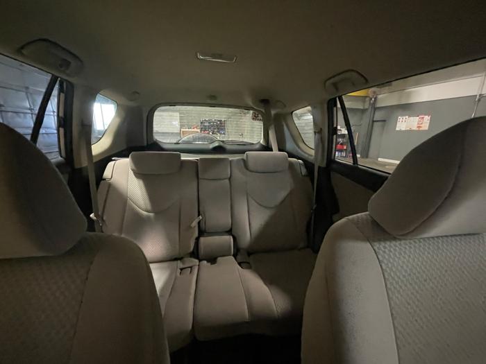 2006 toyota rav4 base-i4-4wd with 175445 miles for sale near elk-river, minnesota 72cb92d3002f47138859b5c6eb33ecec.jpeg