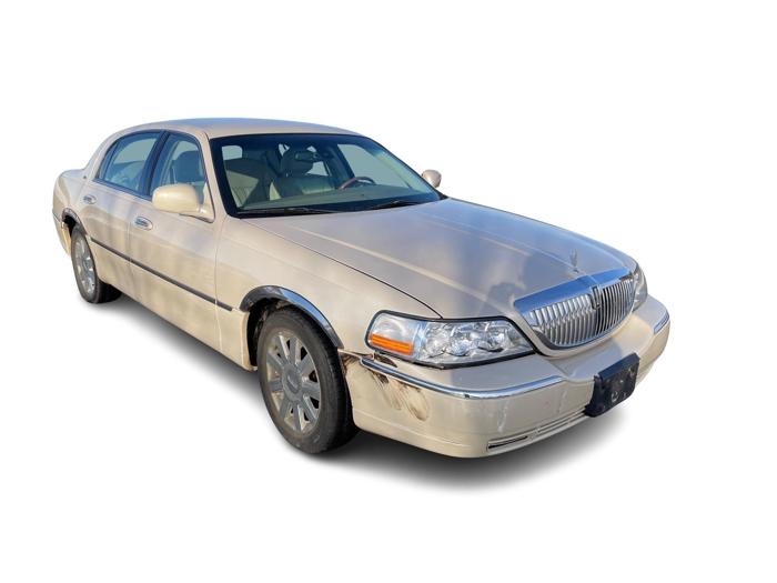 2003 lincoln town-car cartier with 147179 miles for sale near elk-river, minnesota 72f553de5ec2461198412537446a3cbb.jpg