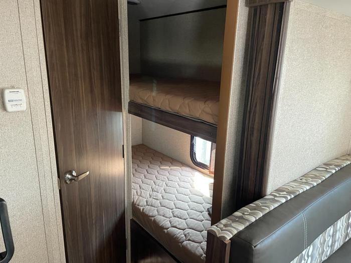 2018 FOREST RIVER Coachmen Apex