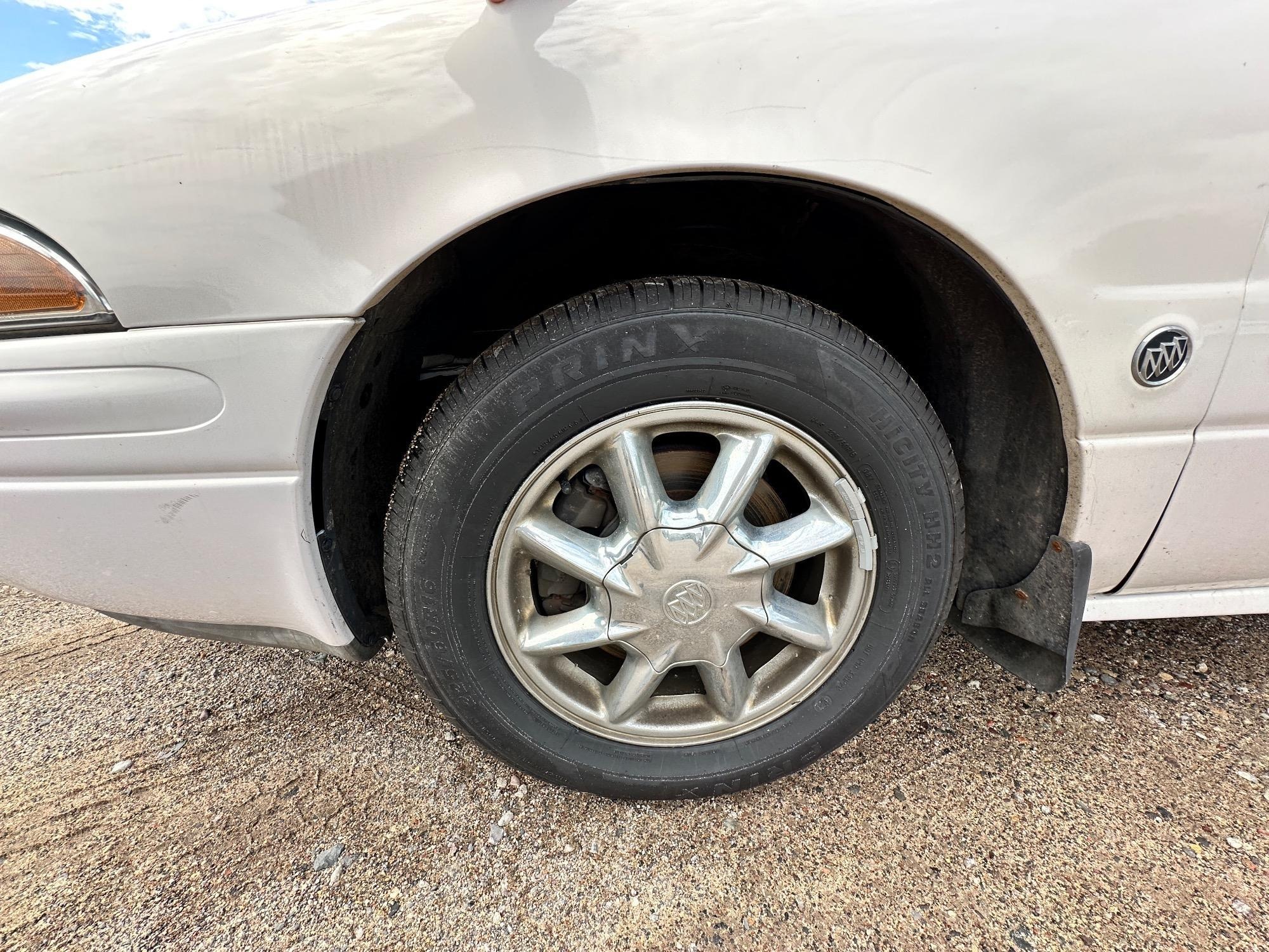 2004 buick lesabre limited with 167327 miles for sale near elk-river, minnesota 730b2fc2f6e640258e6a2948ef3c2d00.jpeg