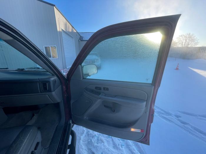 2006 chevrolet suburban 1500-4wd with 211968 miles for sale near elk-river, minnesota 7374053c794c402a91995dc18c063629.jpeg