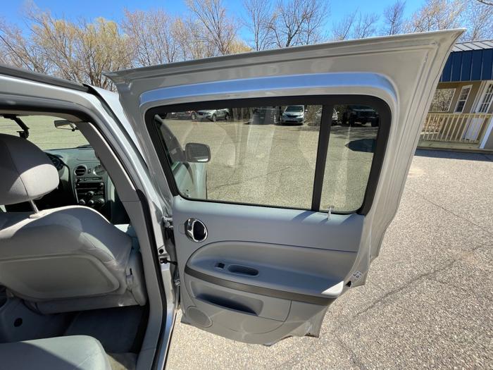 2009 chevrolet hhr ls with 167468 miles for sale near brainerd, minnesota 7377b18562164402aea586eddb45292e.jpeg