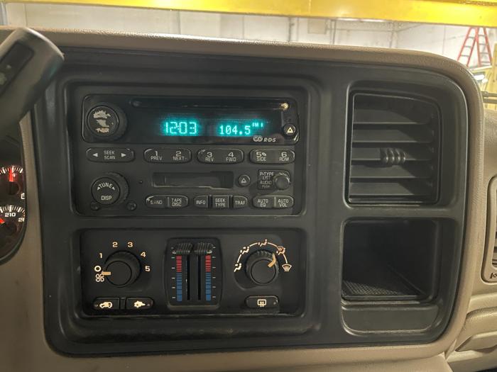 2003 chevrolet suburban 1500 with 332094 miles for sale near elk-river, minnesota 7396393510624ece833eeaf914e8b257.jpg