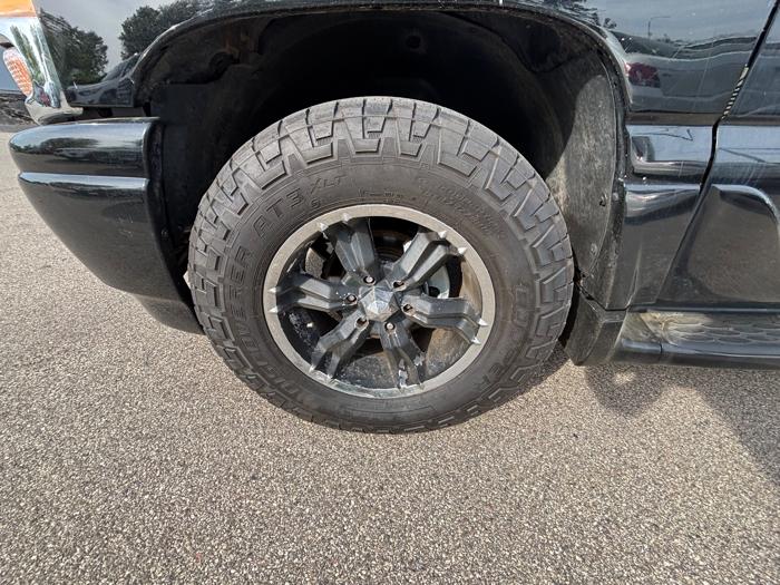 2006 gmc yukon-denali xl-awd with 316662 miles for sale near savage, minnesota 73bbcc511e954292b0e40b05ed083bbc.jpeg