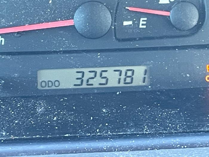 2003 toyota camry le with 325781 miles for sale near burnsville, minnesota 73cc2d5e364b4d1e8f4380b154ed975d.jpeg