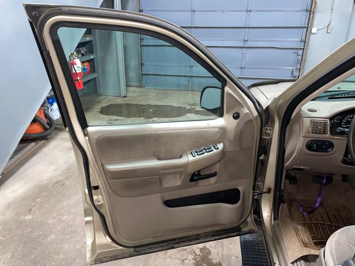 2002 ford explorer xlt-4wd with 136256 miles for sale near elk-river, minnesota 7421f2093a7446168c869471613d9550.jpeg