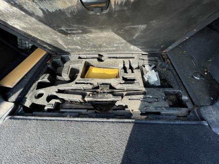 2006 land-rover lr3 v6 with 175918 miles for sale near elk-river, minnesota 74286663aadd4733b317c000de155ba9.jpeg